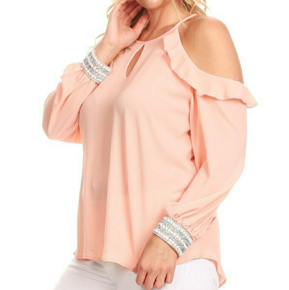 New 1x-3x plus size cold shoulder top - Picture 2 of 6